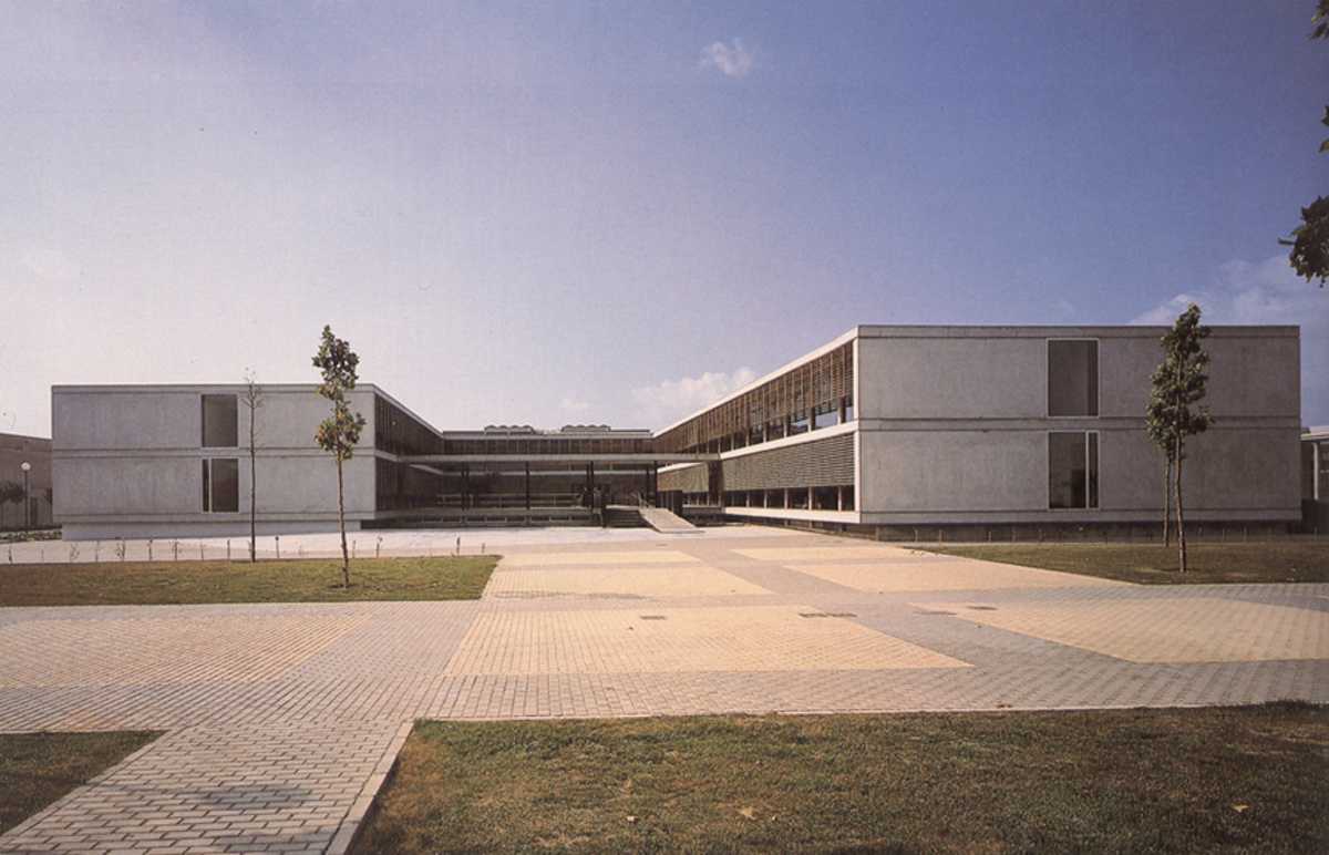  Business School (University of Alicante)