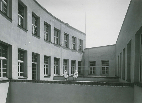 Hospicio Hermandad del Refugio, Zaragoza, 1929. Arquitecto: Regino Borobio Ojeda. Fotógrafo: Marín Chivite