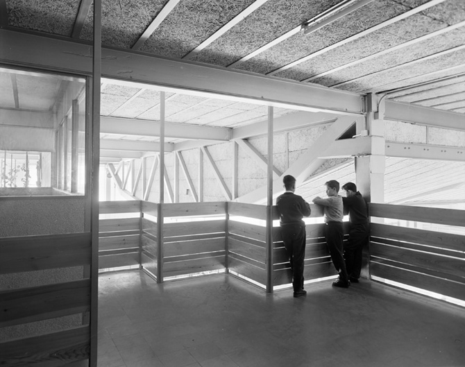 Gimnasio del Colegio Maravillas, 1962. Arquitecto: Alejandro de la Sota. Fotógrafo: Pando