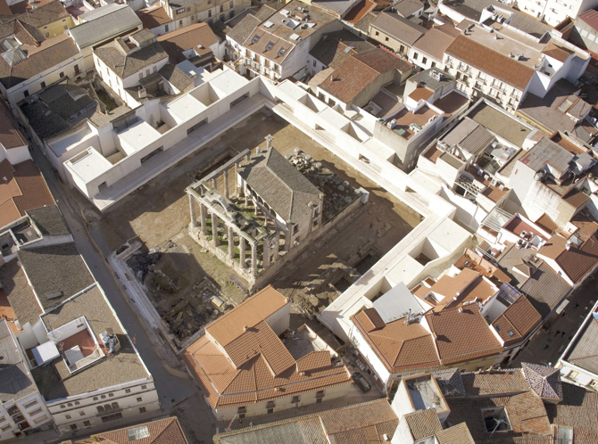 Vista aérea de la adecuación del entorno del Templo de Diana en Mérida