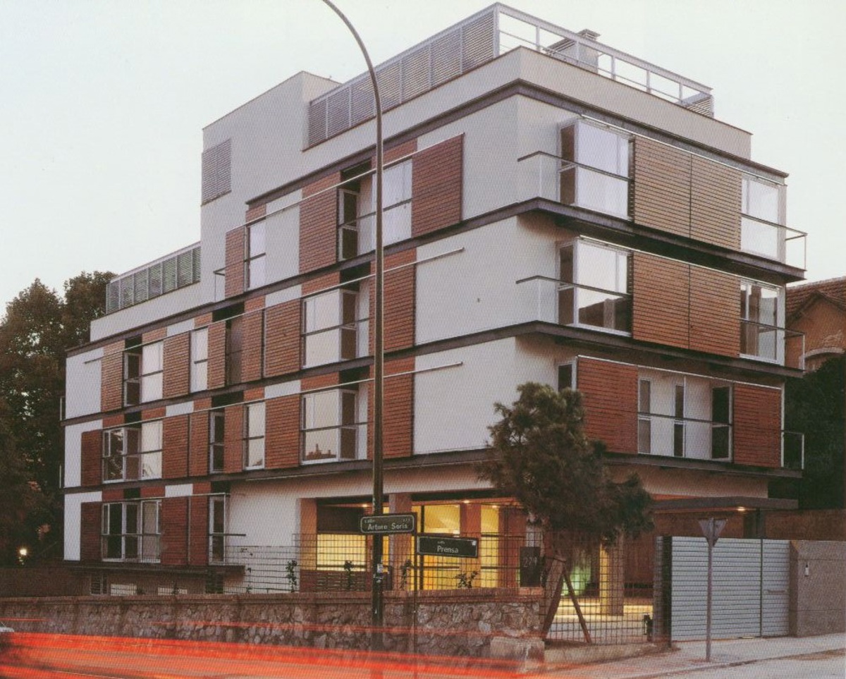  Edificio de 12 viviendas en Madrid