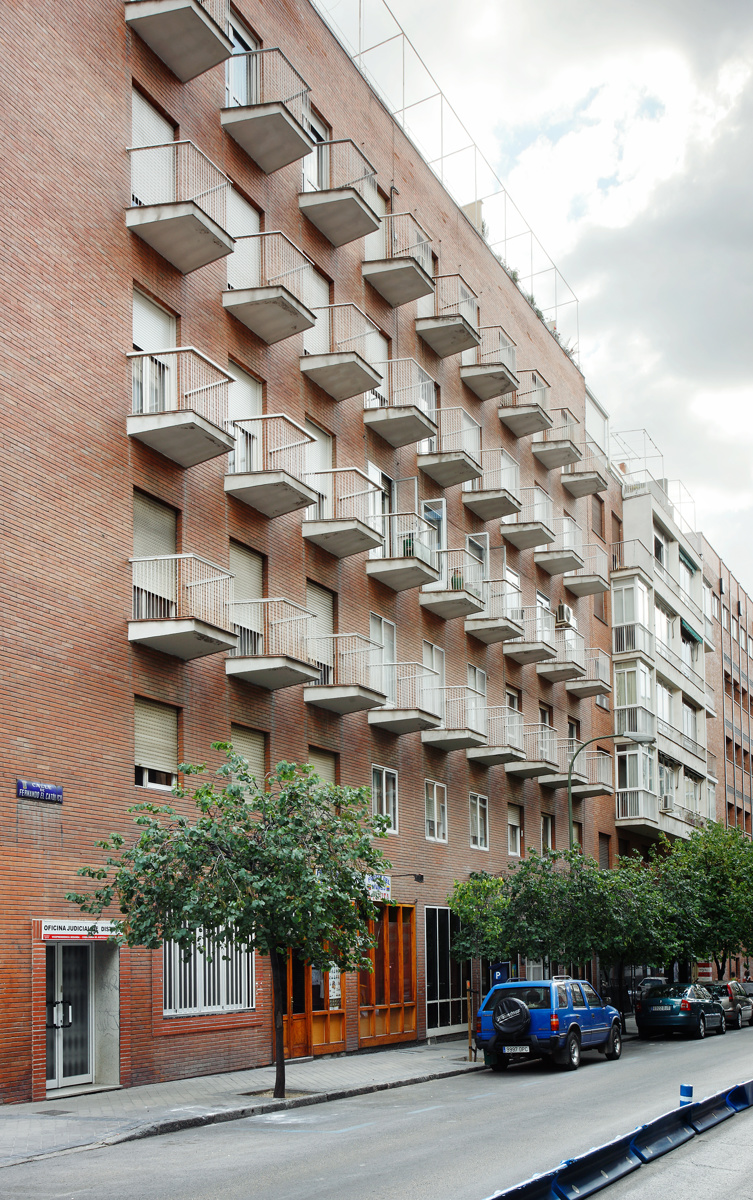  Edificio de viviendas para D. José Fernández Rodríguez