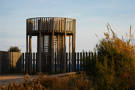 Mirador en la zona húmeda del Delta del Llobregat, también de Jansana Ferrer